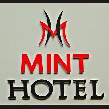Mint Hotel Chandīgarh Zewnętrze zdjęcie