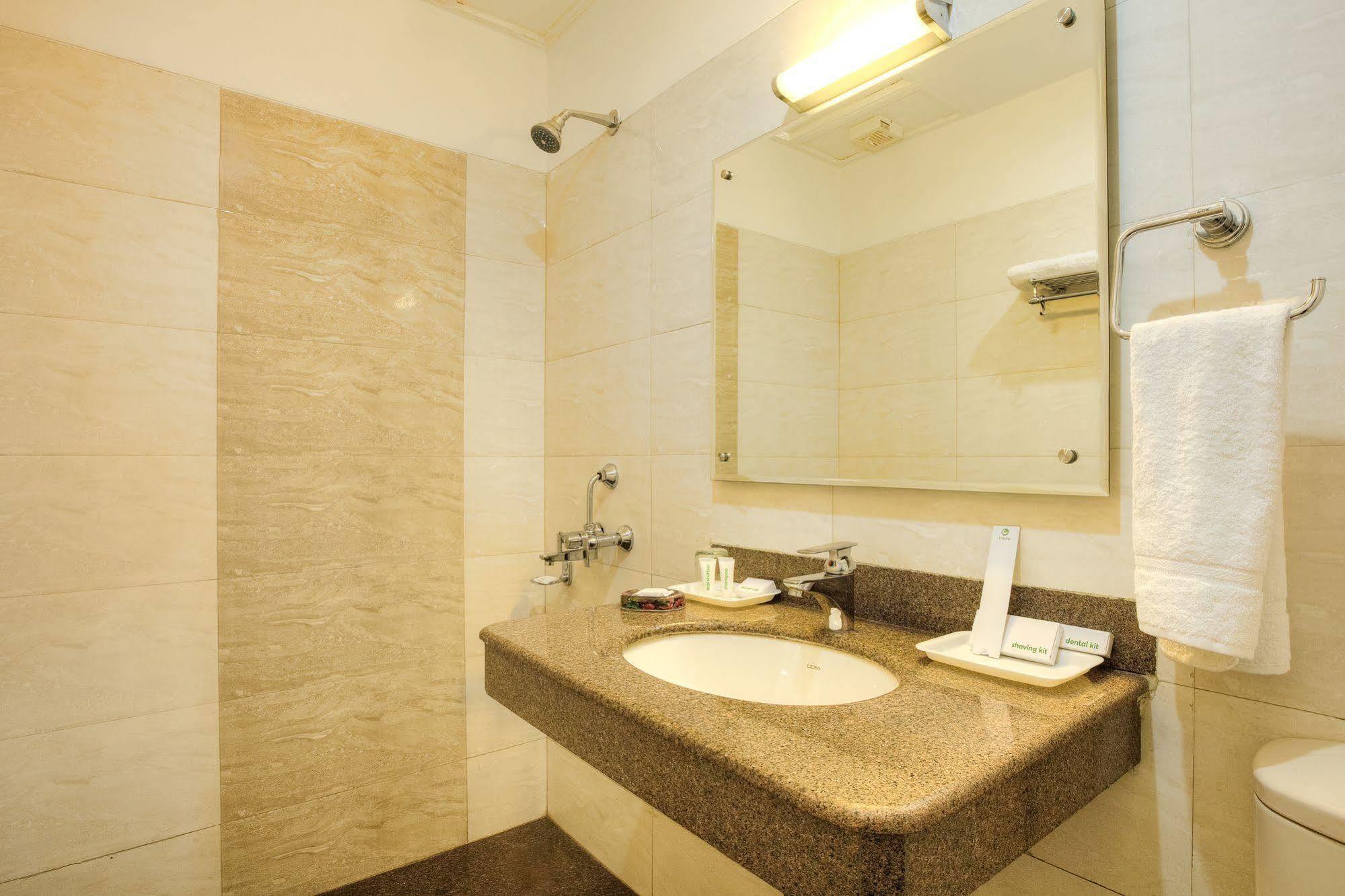 Mint Hotel Chandīgarh Zewnętrze zdjęcie