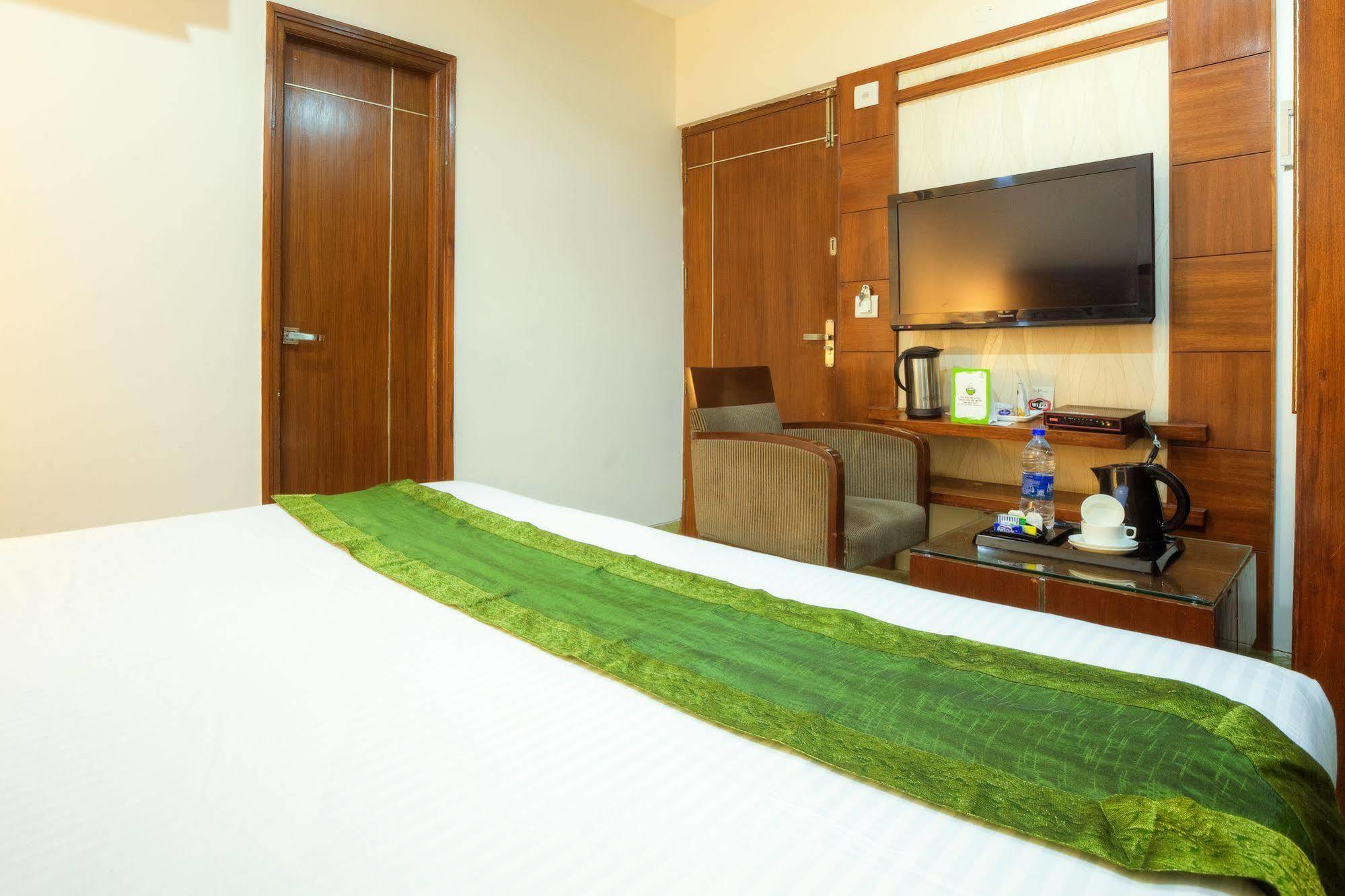 Mint Hotel Chandīgarh Zewnętrze zdjęcie