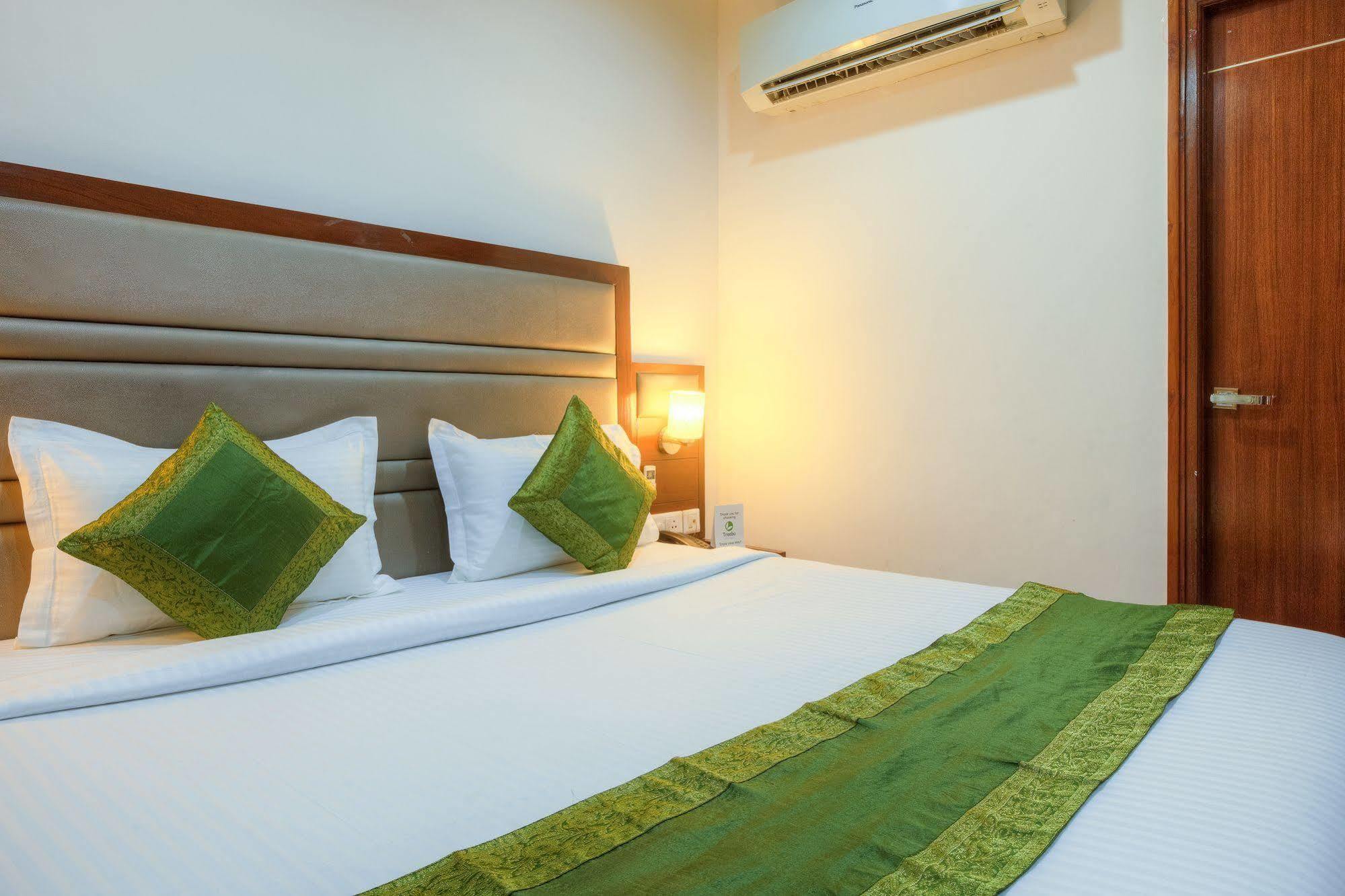 Mint Hotel Chandīgarh Zewnętrze zdjęcie