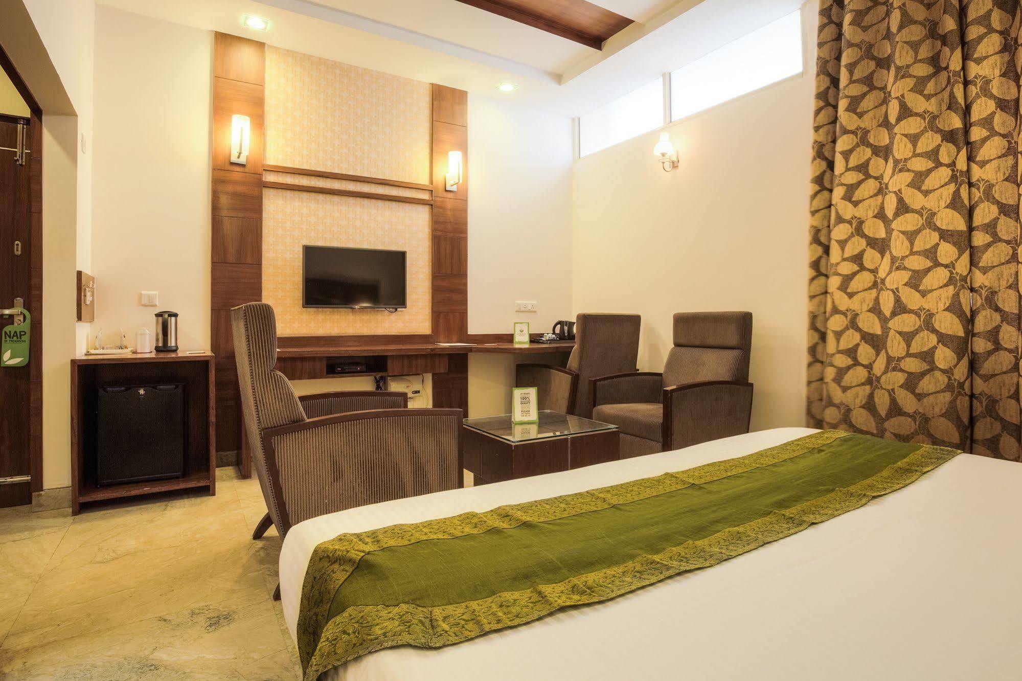 Mint Hotel Chandīgarh Zewnętrze zdjęcie