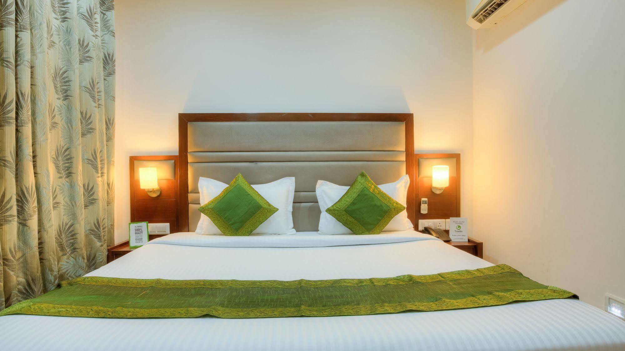 Mint Hotel Chandīgarh Zewnętrze zdjęcie