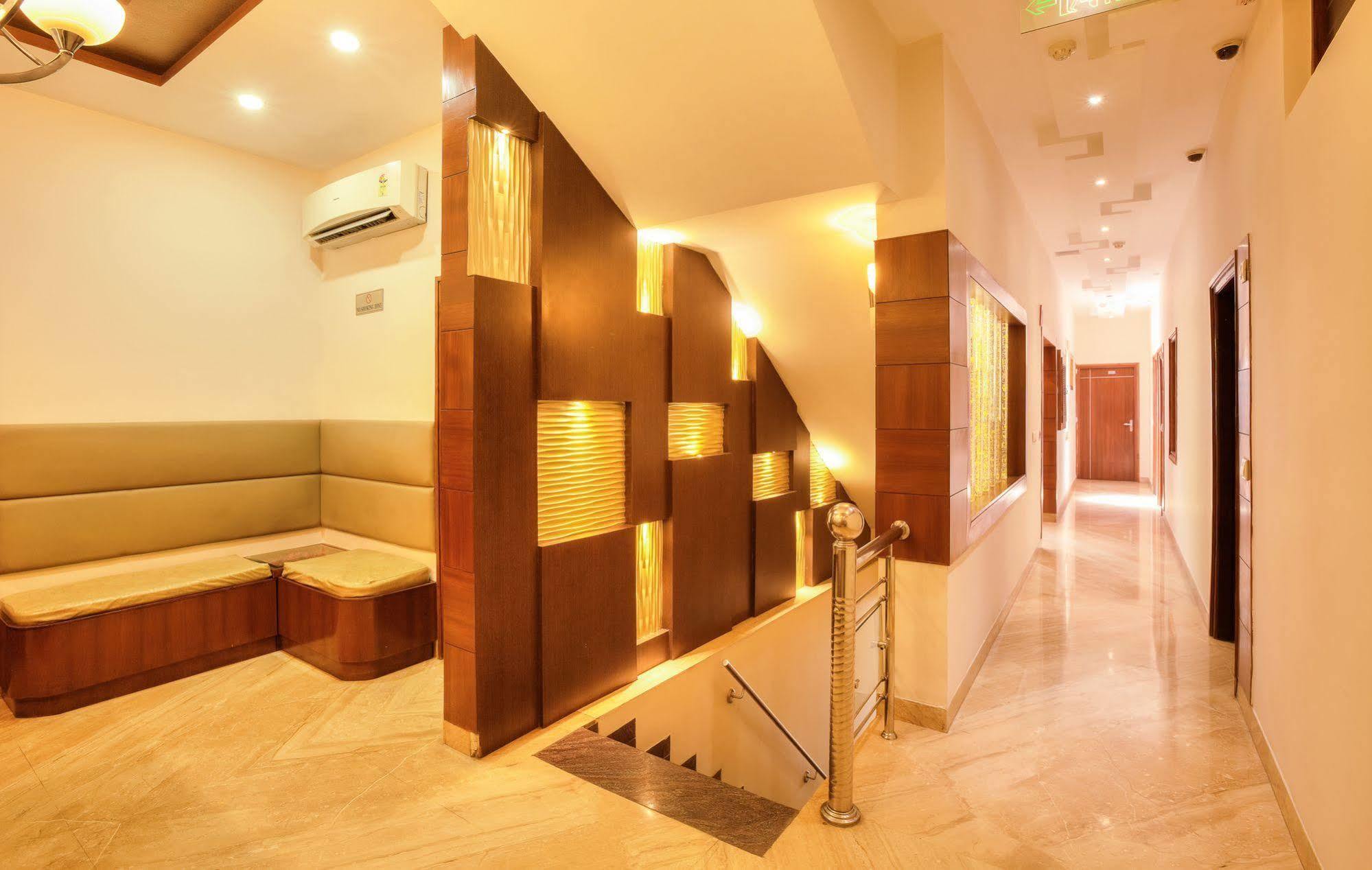 Mint Hotel Chandīgarh Zewnętrze zdjęcie
