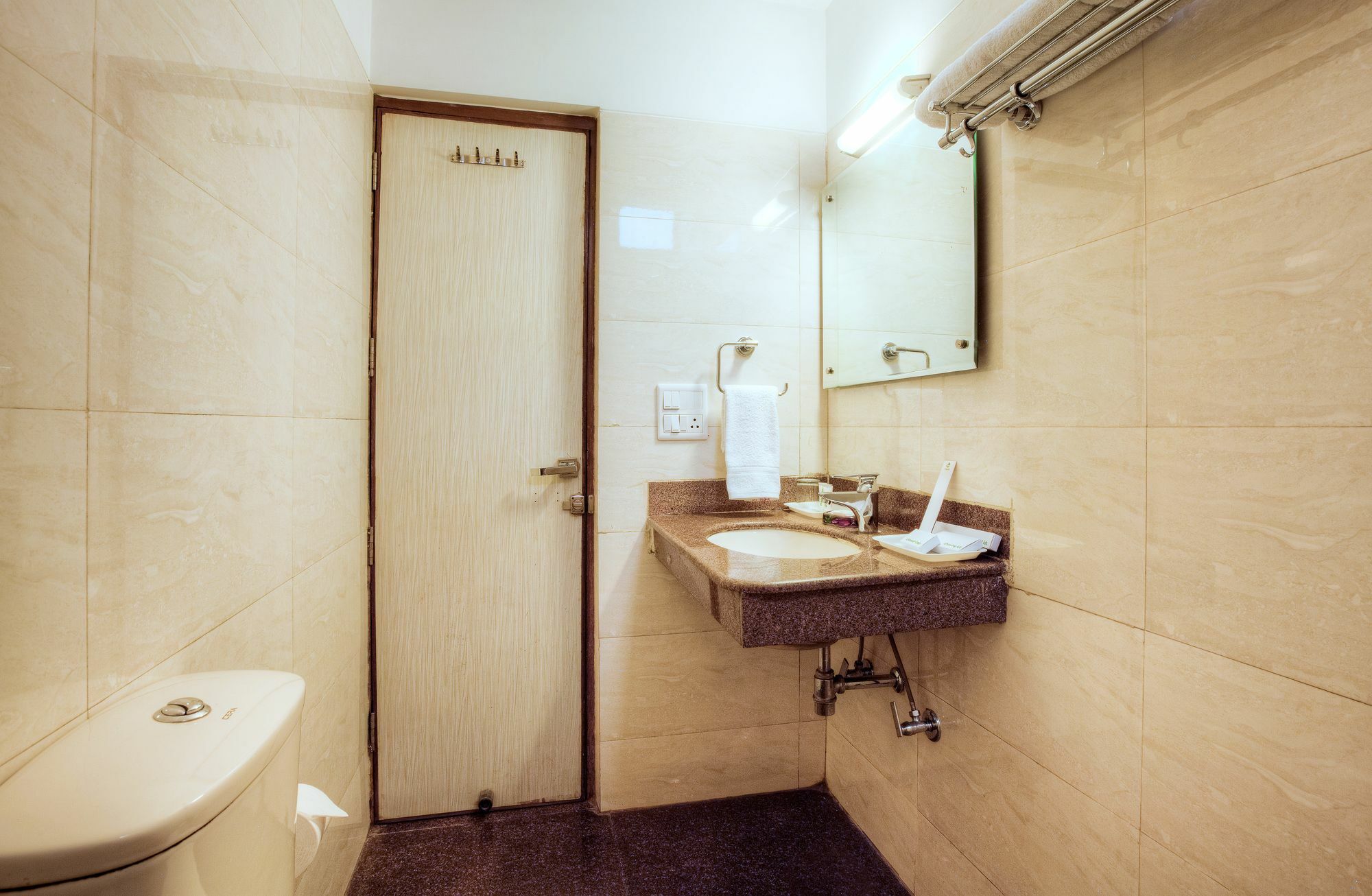 Mint Hotel Chandīgarh Zewnętrze zdjęcie